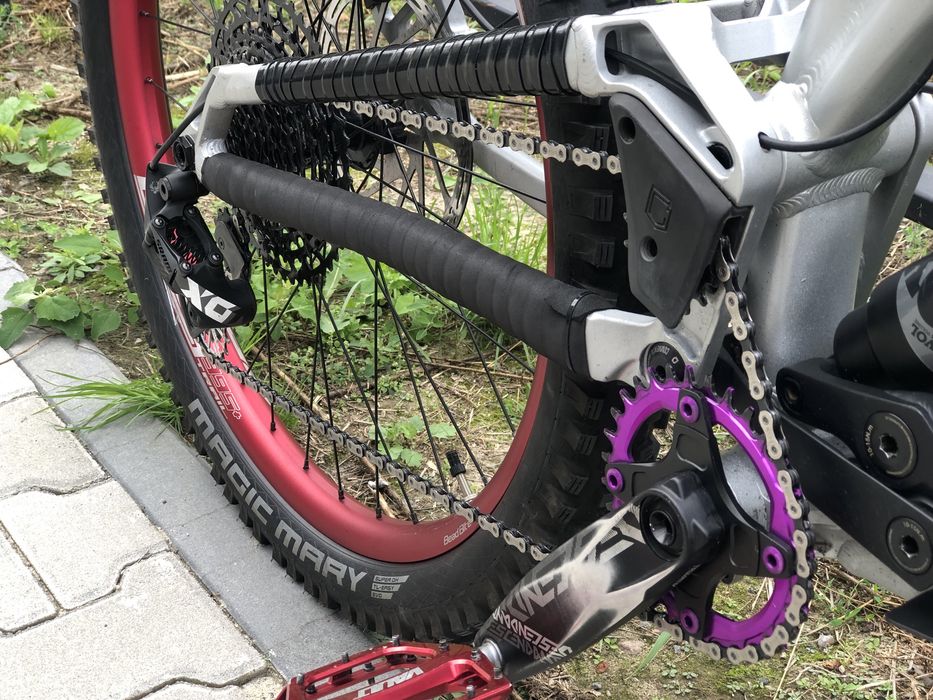 Commencal DH supreme 2021 (fox,sram,spank)