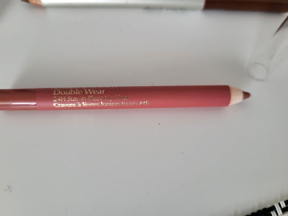 Nowa kredka do ust Estee Lauder