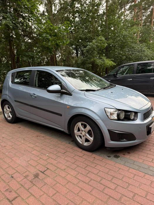 Chevrolet  Aveo.