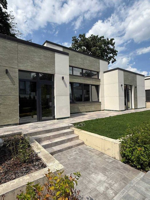 Одноповерховий будинок 172 м2.До Печерська 20 хв. З РЕМОНТОМ. Біля ліс