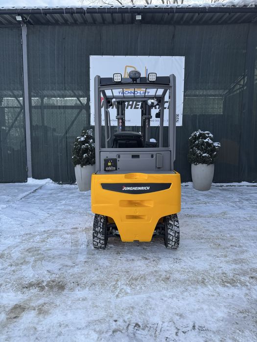 Електричний навантажувач Jungheinrich EFG 320 4400DZ