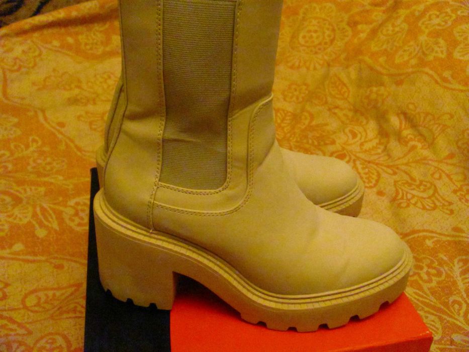 Челси, ботинки, сапожки catwalk на тракторной подошве 37