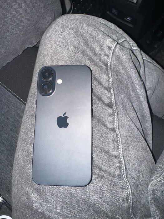 Vendo iphone 16 128gb