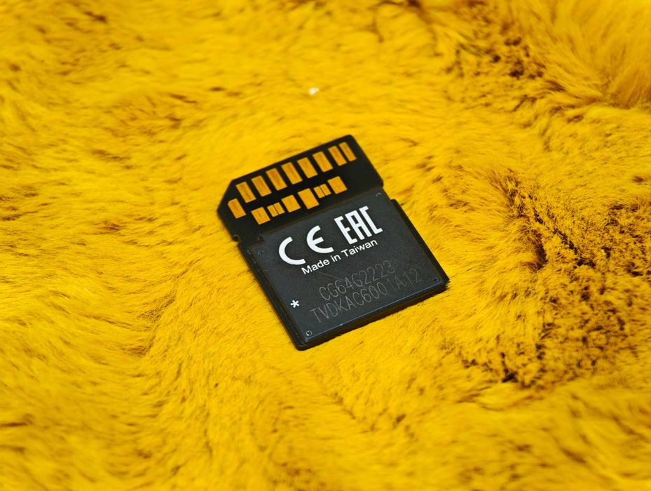 Швидкі картки пам'яті 64GB -SONY XQD 440МБ/с та SONY SF-G Tough SDXC UHS-II 300MB\s
