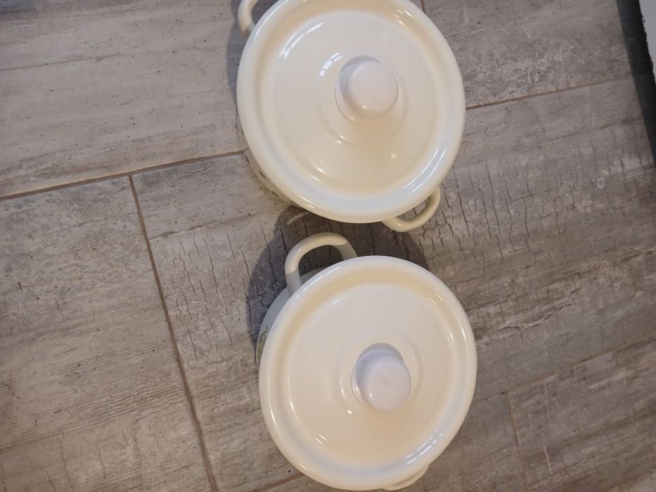 Кастрюля ємаль на 2 литра в горошек