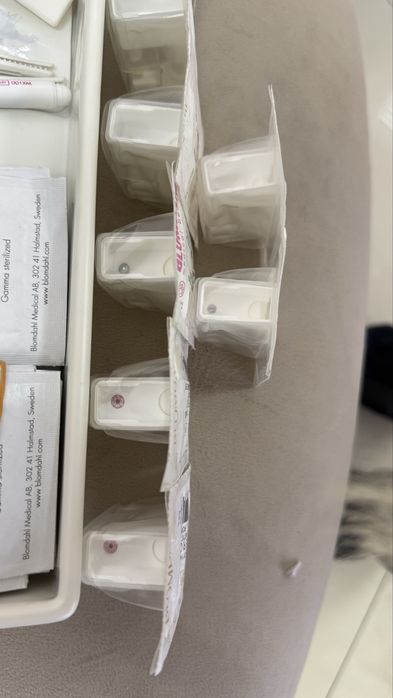 Zestaw do przekłuwania uszu Blomdahl 2 pistolety