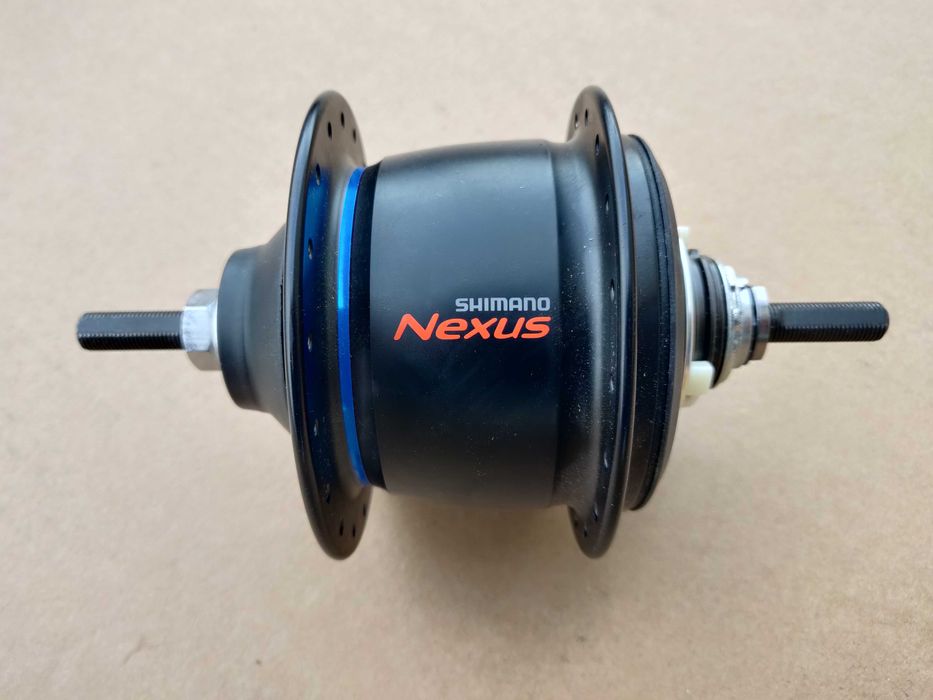 Moyeu à 8 vitesses intégrées, Shimano Nexus Inter 8 (SG-C6001-8R), noir - Équipements vélos