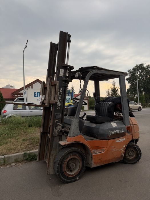Продам вилковий навантажувач Toyota