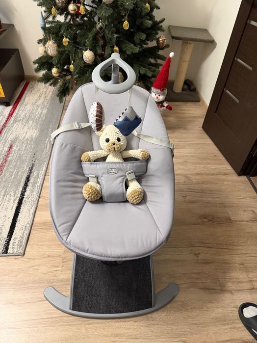 Крісло качалка Chicco :подарунок ходунки штовхалка та коврик для новонароддених.