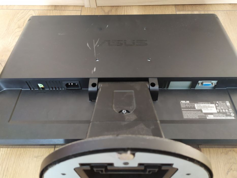 Monitor Asus 22 cale