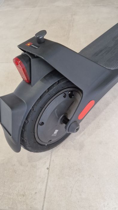 NOVA: Trotinete Elétrica XIAOMI 4 Lite 2nd Gen. (300 W - Aut. 25