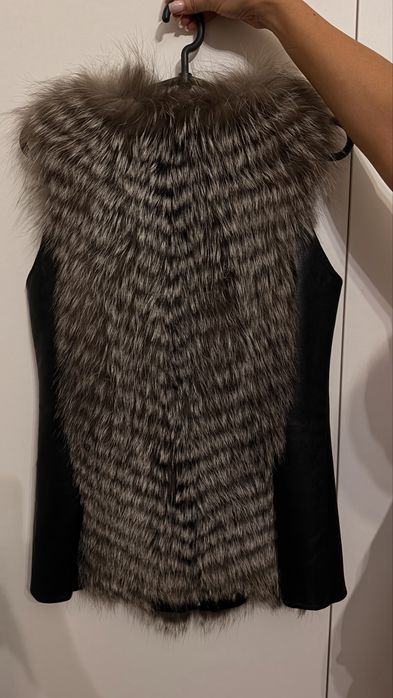 Продами хутряну жилетку Saga Furs