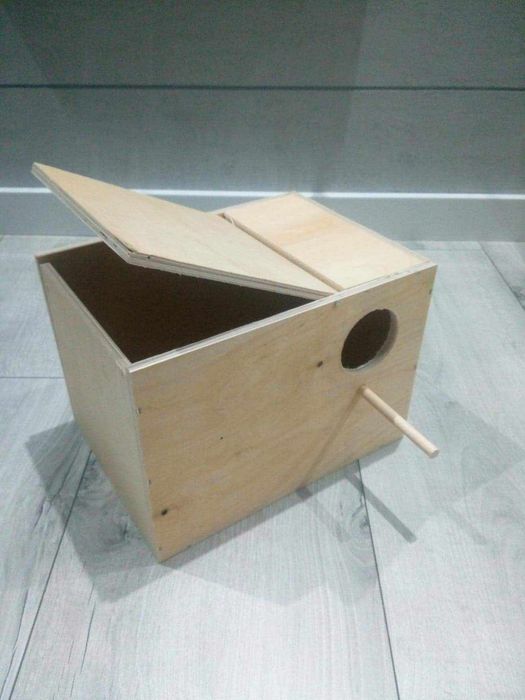 Budki legowe dla papug falistych nimfa swiergotki kozy rozelle