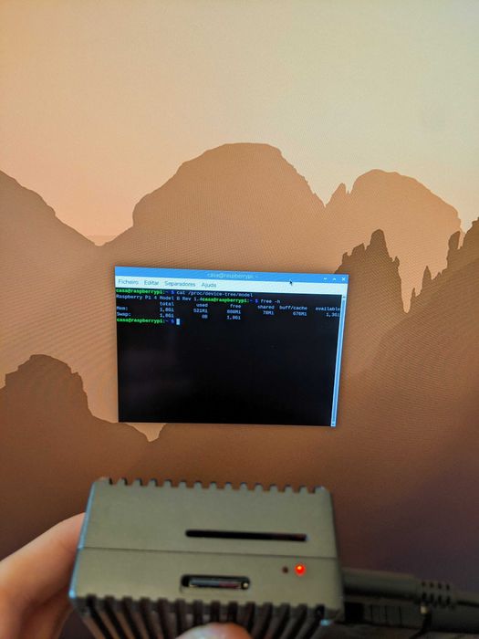 Raspberry pi 4 2GB + Caixa metálica + Carregador + Cartão SD 32GB