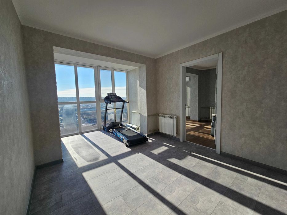 Квартира по пр. 200 лет Кривому Рогу/ Спасская