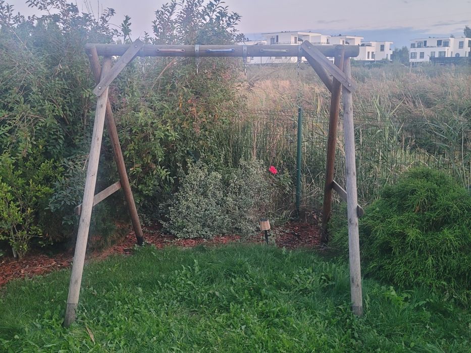 Oddam ramę drewnianą do huśtawki ogrodowej