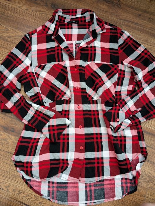 Piękna koszula damska z długim rękawem rozm L