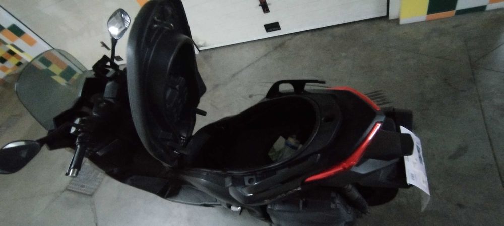 Yamaha Xmax 400 ( já foi vendida.)