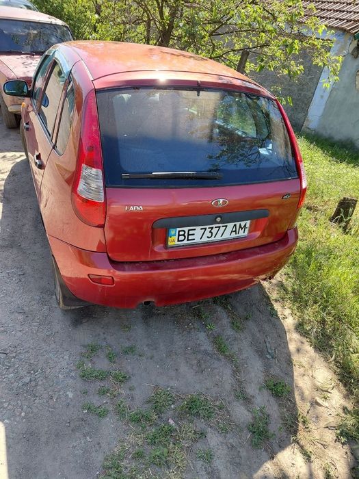 Продам машину в гарному стані на кожен день.