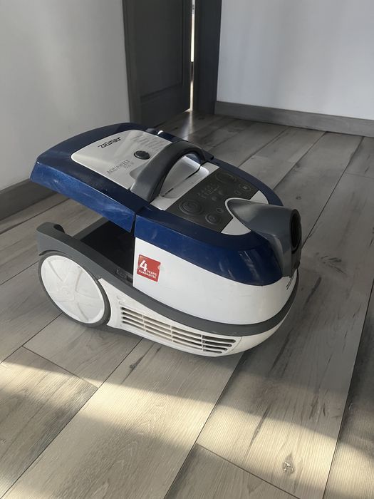 Пилосос  миючий zelmer на запчастини