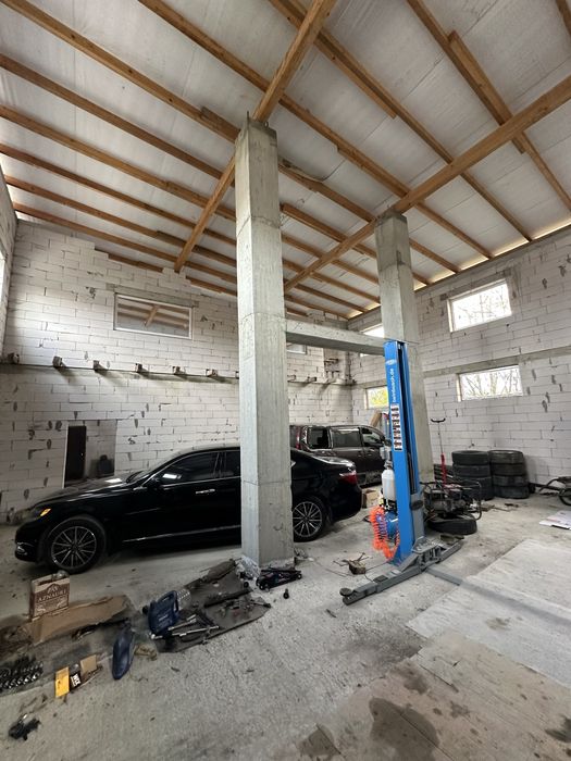 Продам будинок-гаражі