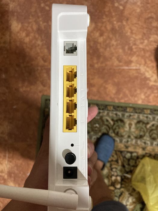 Router TG585 v8 como novo