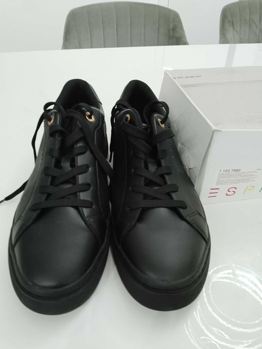 Nowe buty Esprit rozm 44