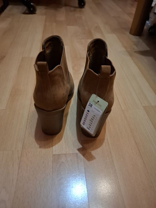 nowe buty na obcasie