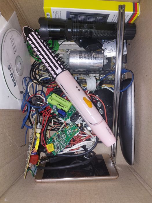 Продам лот разного.