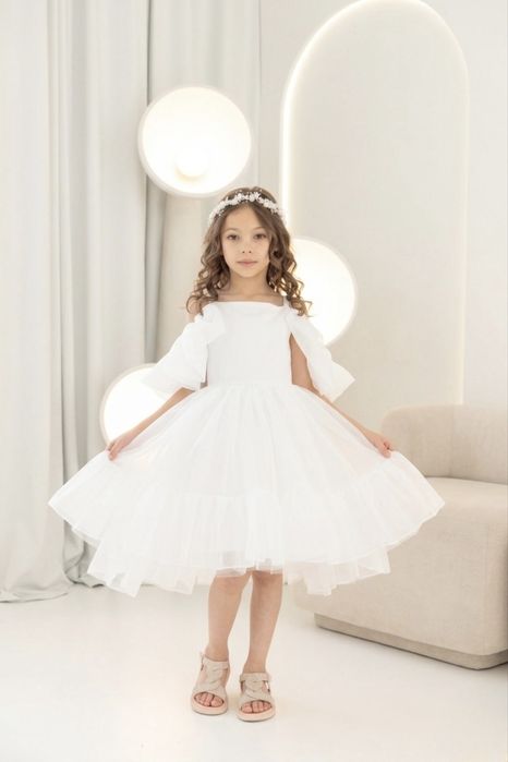 Легка ніжна сукня на випускний в школу в садочок, розміри 110-146