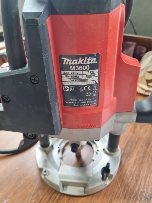 Продам фрезер Makita
