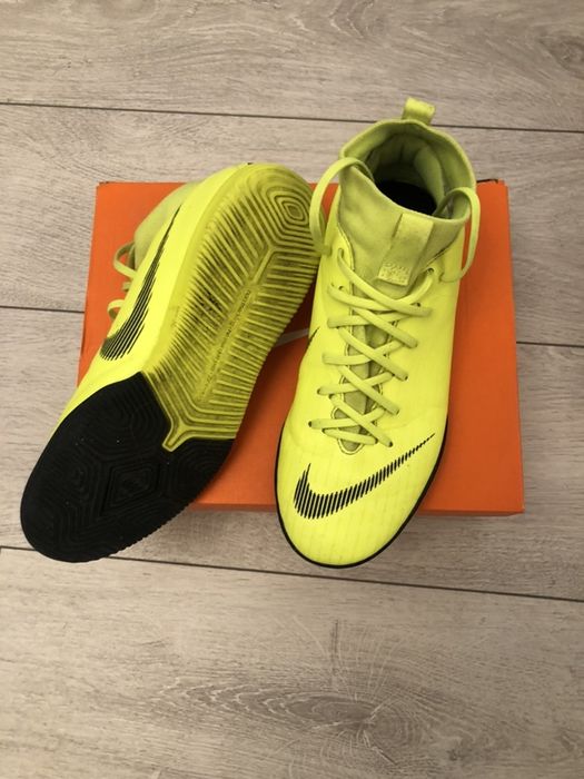 Buty NIKE r. 38,5