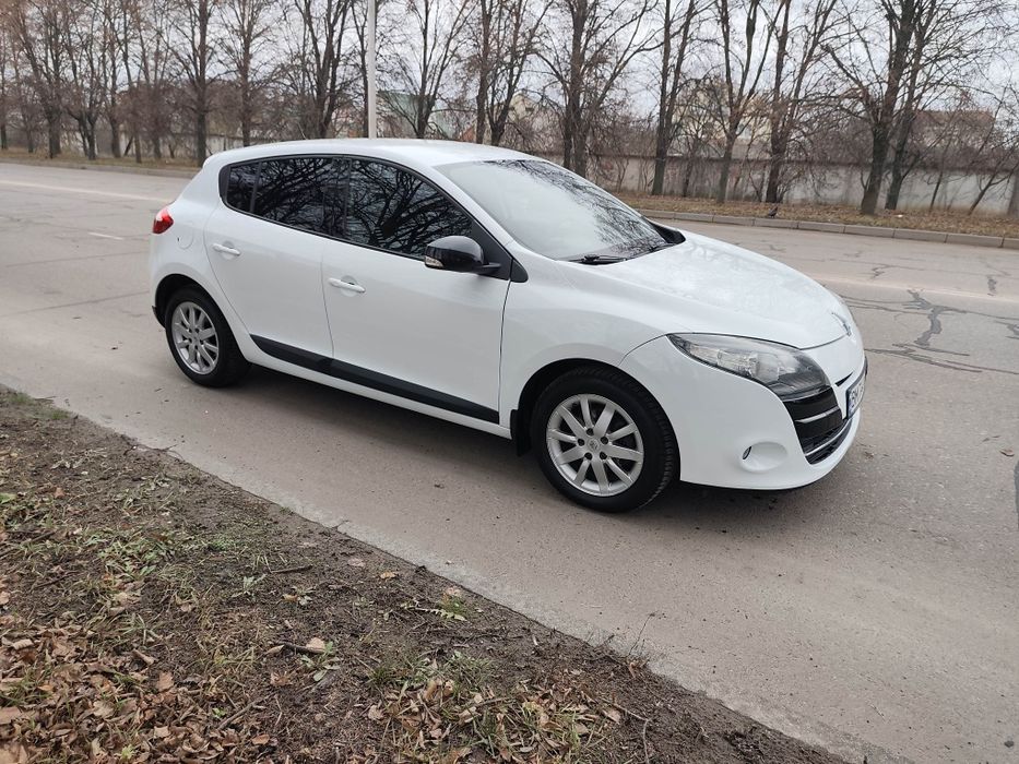 Продам Renault Megane 3 1.6 бензин 2012
