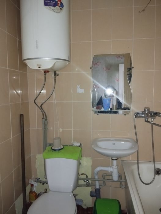 Срочно  затишну 1к квартиру у центрі Нової Водолазі