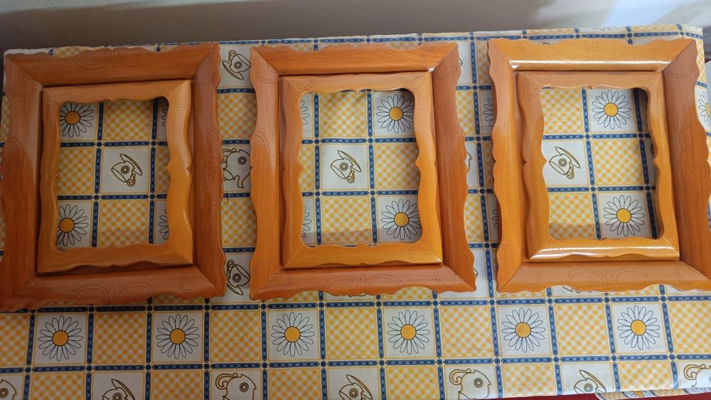 Moldura antiga de madeira