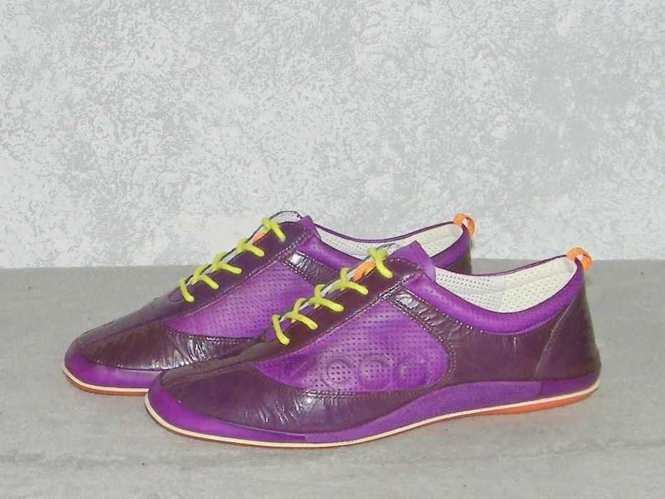 ECCO - LEKKIE BUTY SKÓRA - rozm. 39 - Jak Nówki !!!