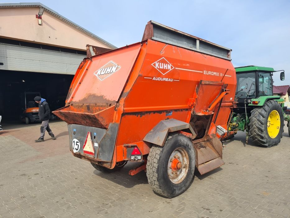 Paszowóz kuhn euromix II 1060 sano/trioliet/strautmann