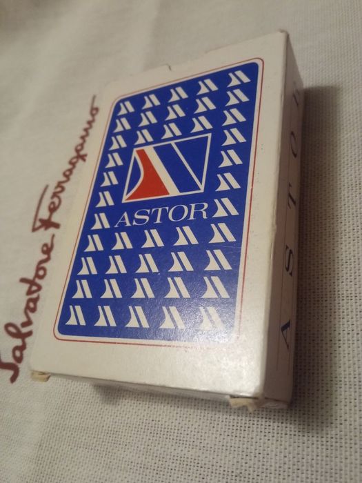 Игральные карты Astor, новые (Carta Mundi, Turnhout, Belgium), коллекционные