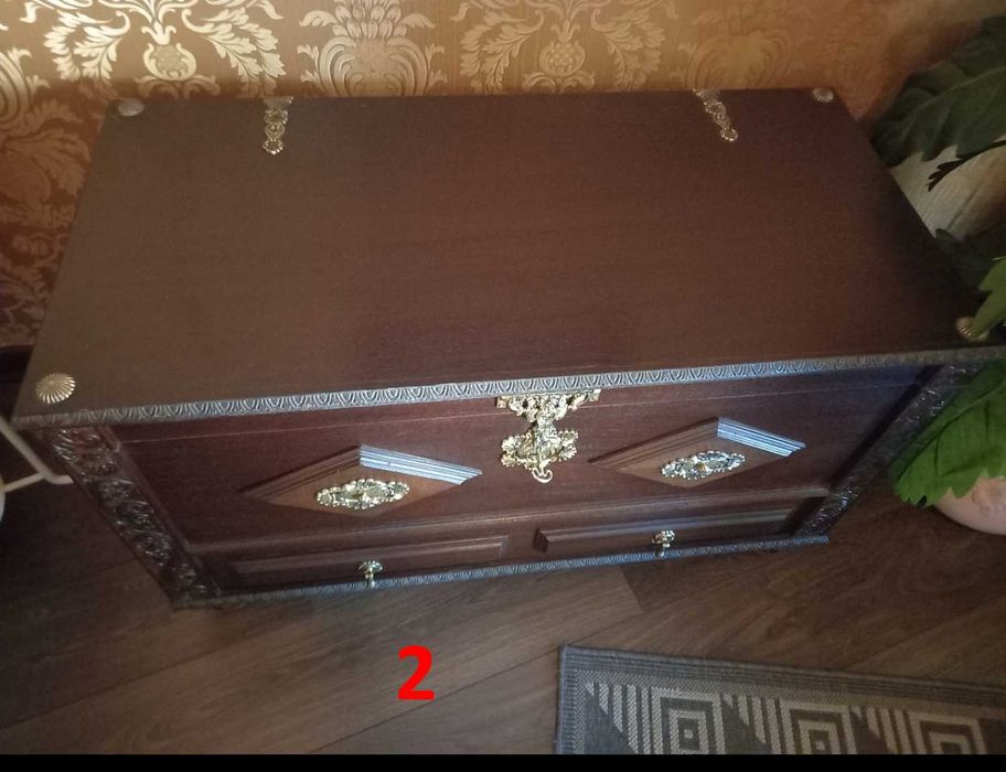 Arca / Baú antigas em madeira