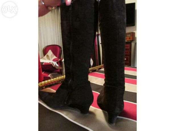Botas de camurça castanhas