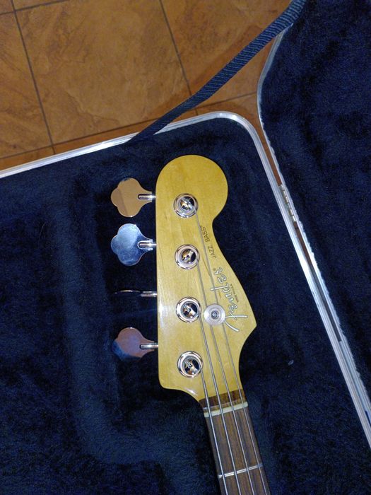 Sprzedam gitarę basową