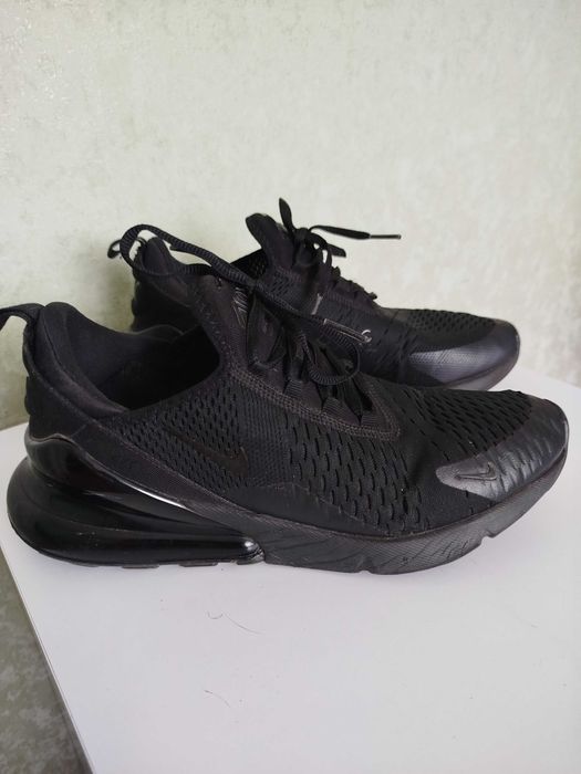 Чоловічі кросівки Nike Air Max 270