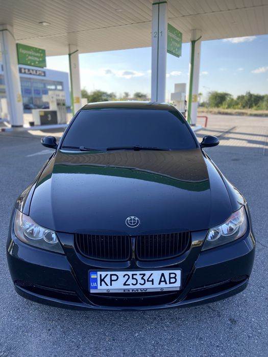 Bmw e90 2005 год