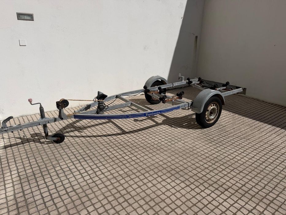 Atrelado Maxi Jet