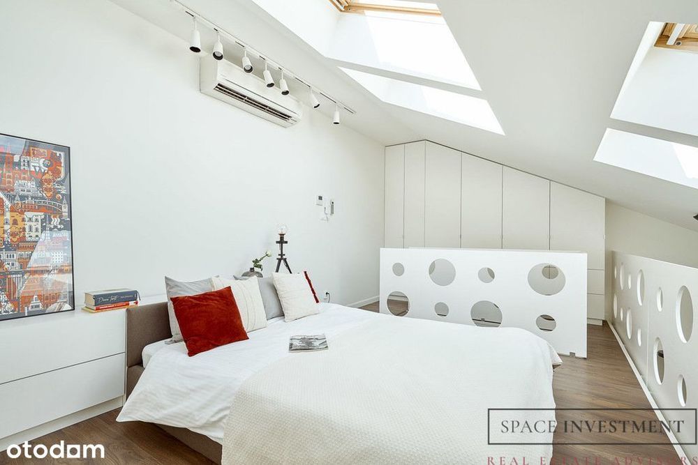 Loft Above the Rooftops for quiet living
