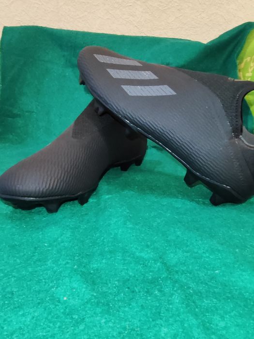 Чоловічі футбольні кросівки Adidas