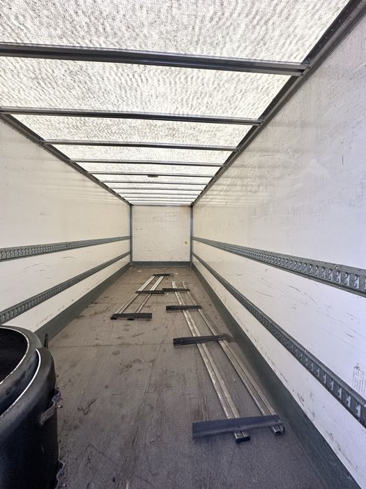 Kontener Magazyn Garaz z Drzwiami 8m