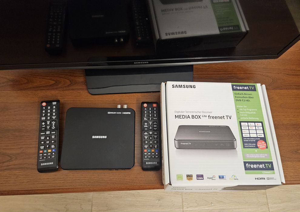 Telewizor Samsung 32" UE32H4000AW  + dekoder