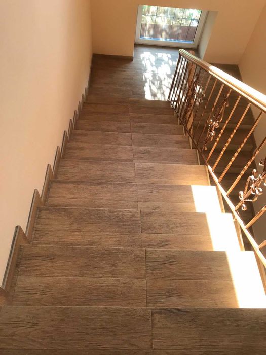 Оренда будинку можна для сім'ї під офіс Генератор