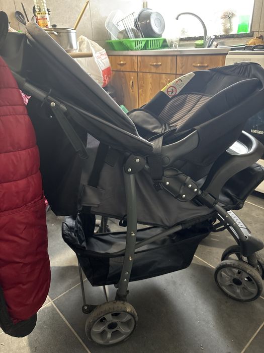 Carro de bebé confortavel